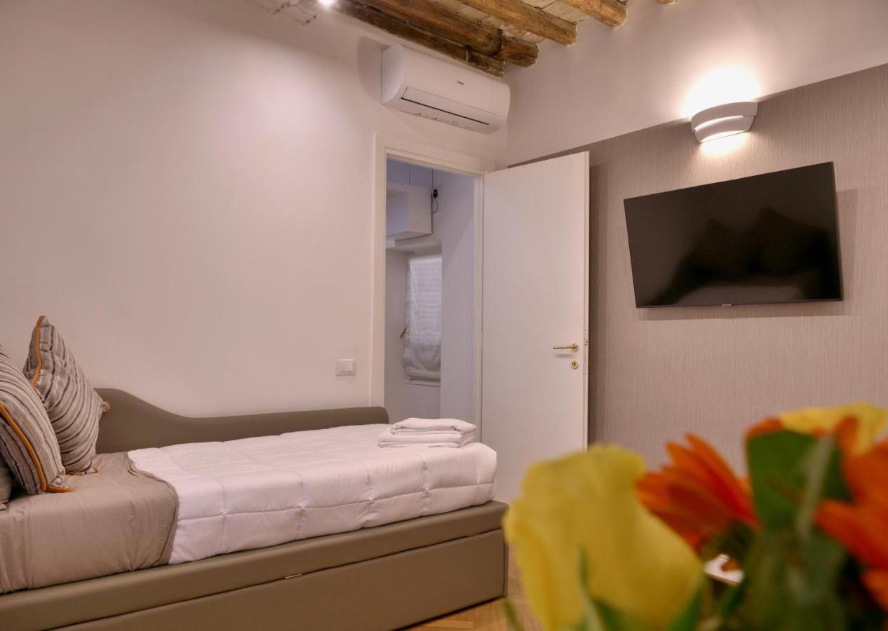 Helmirage Trevi Suite Rom Exteriör bild